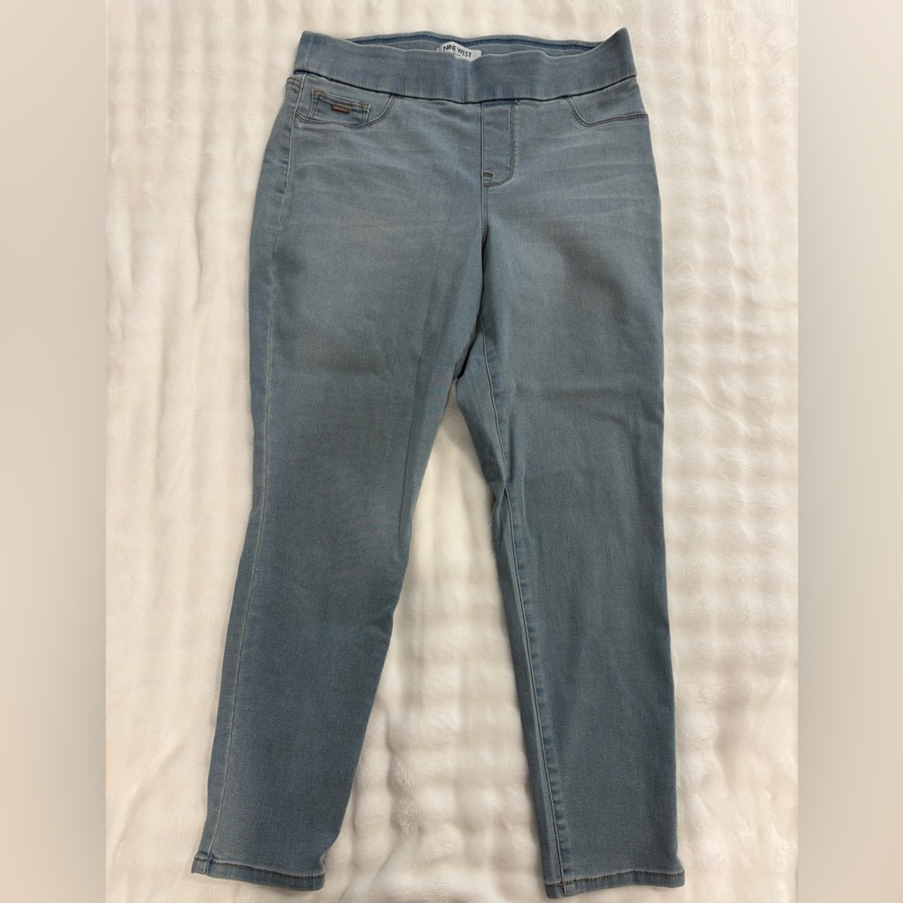 Nine West Women's Ultra Stretchy Light Blue Heidi Pull-On Crop Jeans (Size 6P)